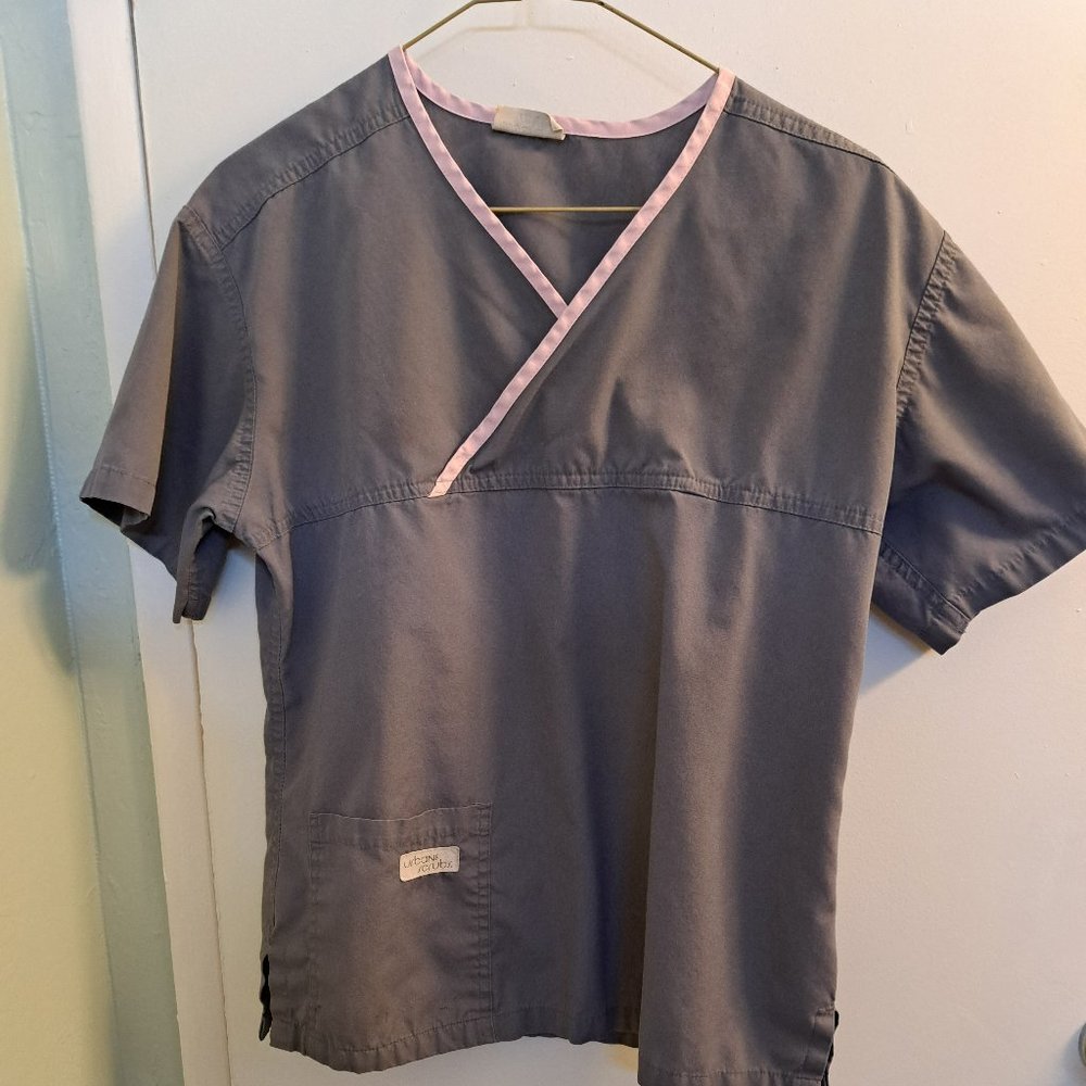 Urbane Scrub top